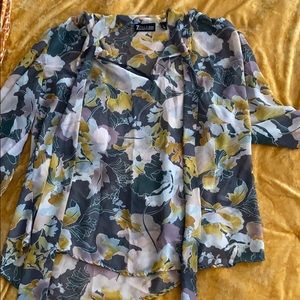 Sheer blouse with gorgeous print! Great for fall
